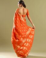 Women Floral Print Saree with Contrast Border - Image 3