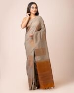 Women Floral Woven Banarasi Saree with Contrast Border - Image 2